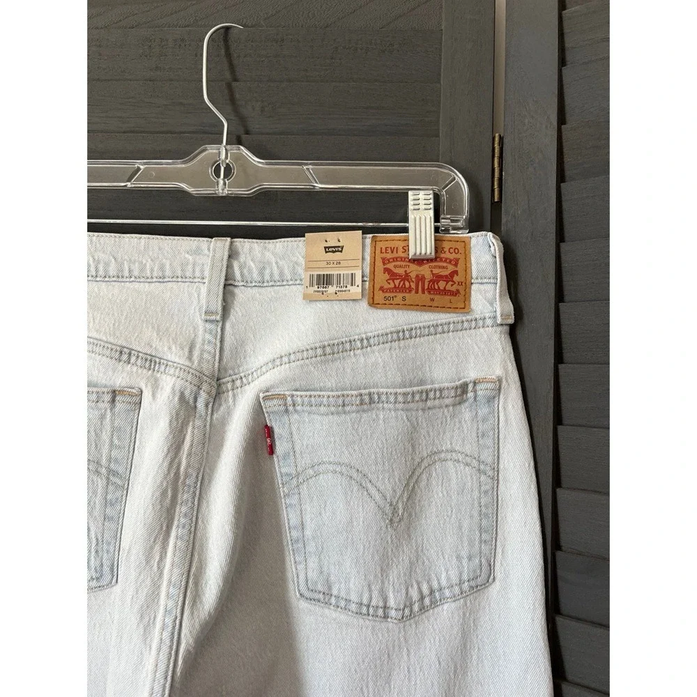 Levis brand levi